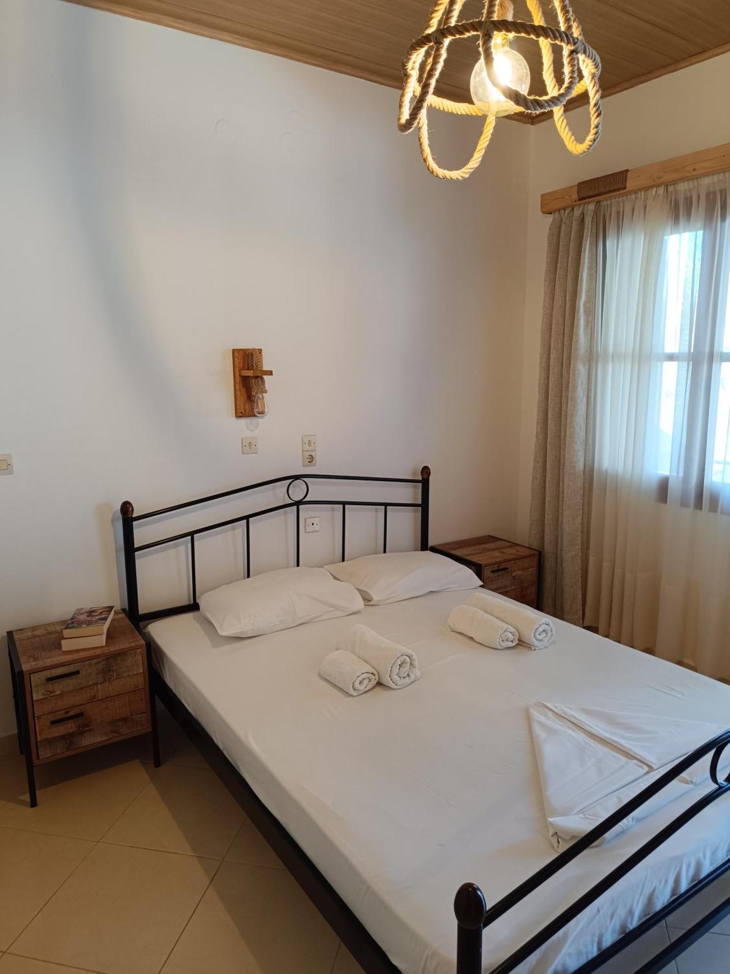 Athina Studio Apartments ケルベリ エクステリア 写真