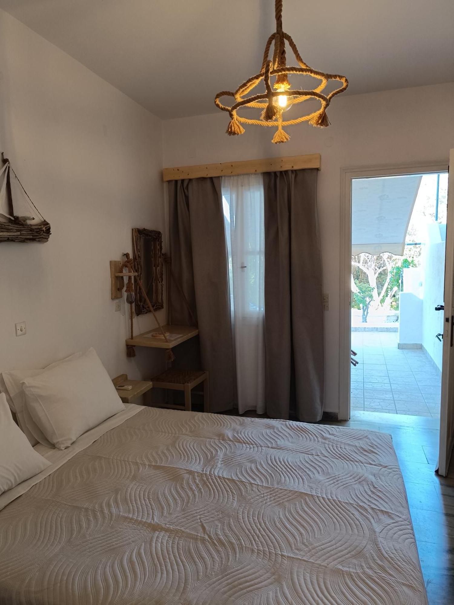 Athina Studio Apartments ケルベリ エクステリア 写真