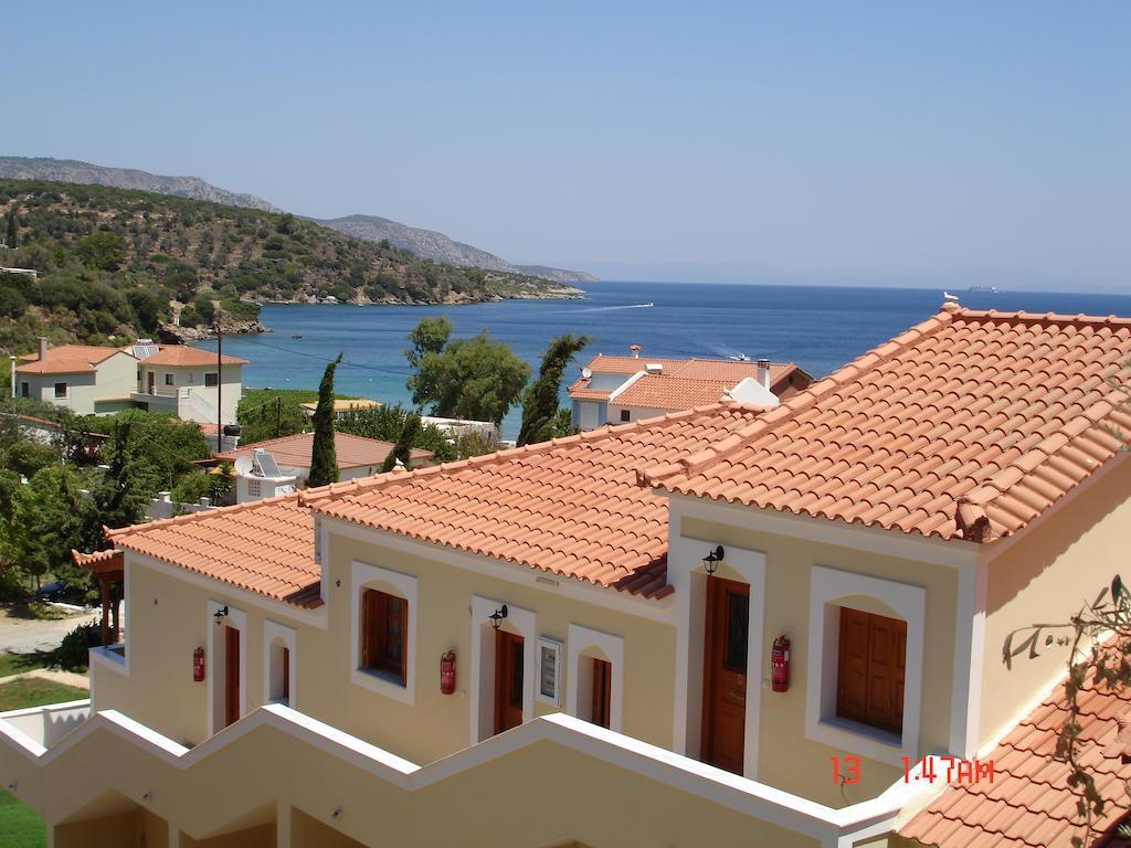 Athina Studio Apartments ケルベリ エクステリア 写真